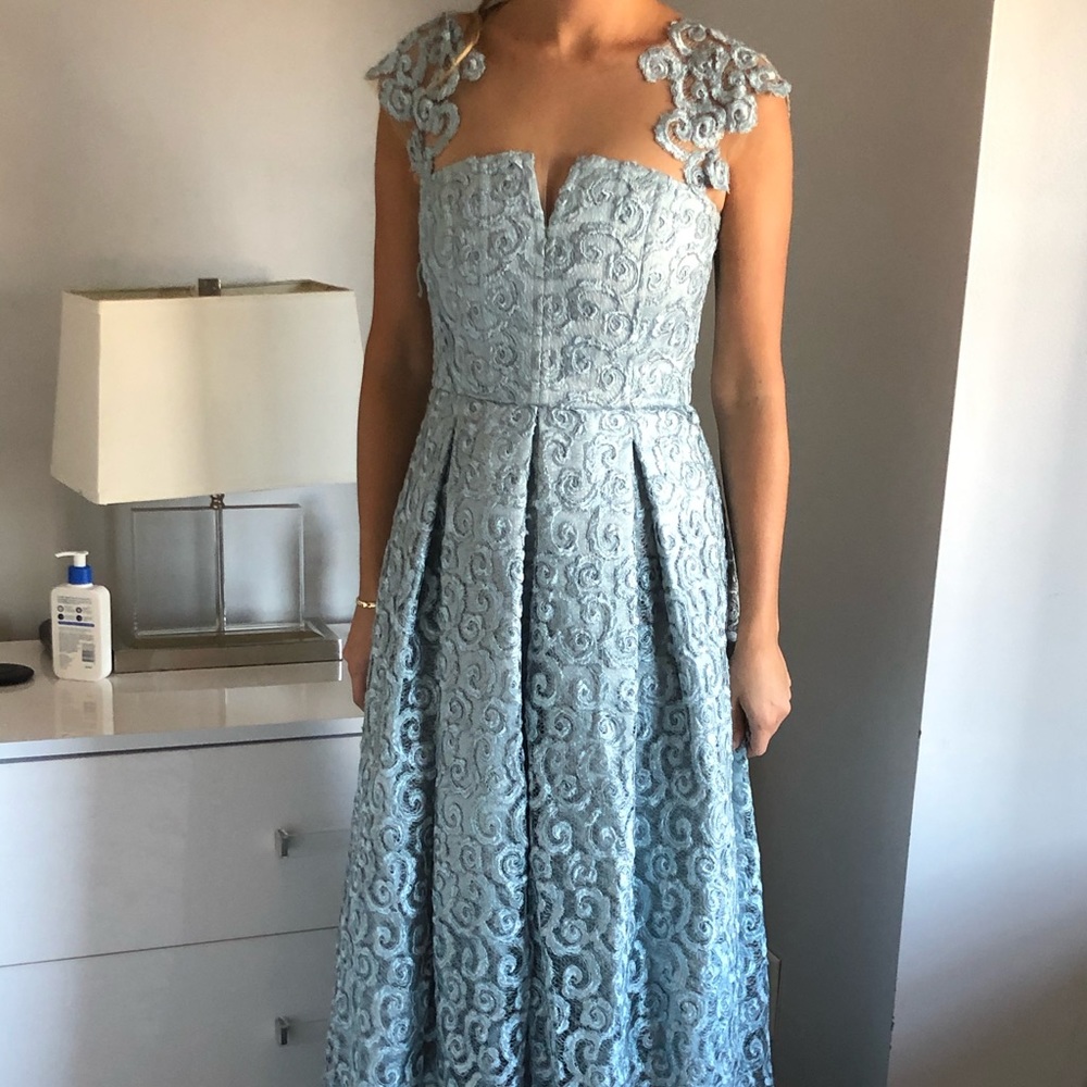 Alice & Oliva gown